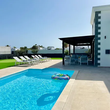 Ocean Lanzarote * بلايا بلانكا